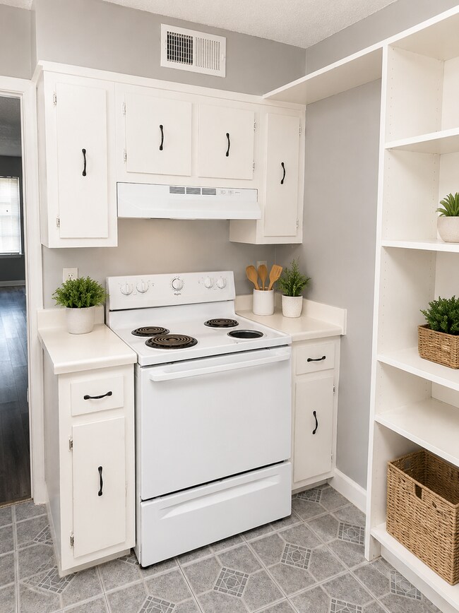 Building Photo - 2 Bedroom / 1.5 Bath Apartment at Raleigh Pines Apartments