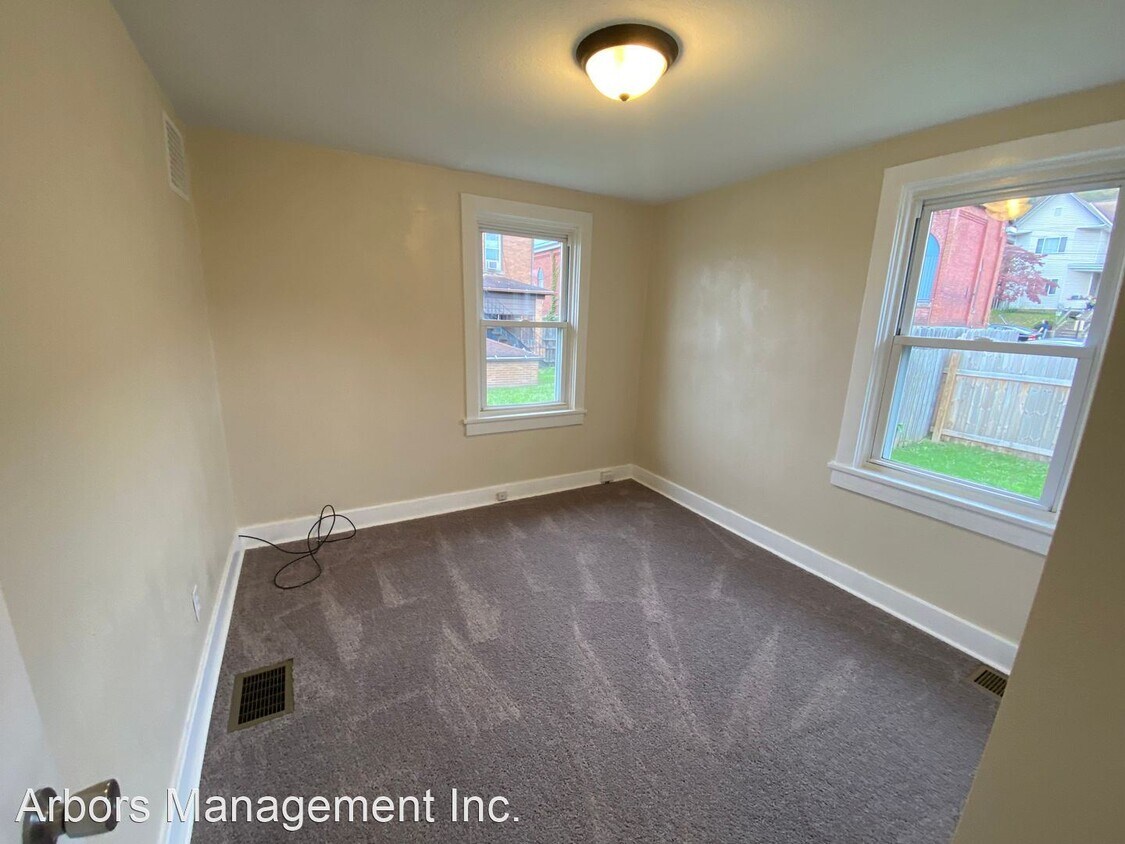 241 W 9th Ave, Tarentum, PA 15084 House Rental in Tarentum, PA