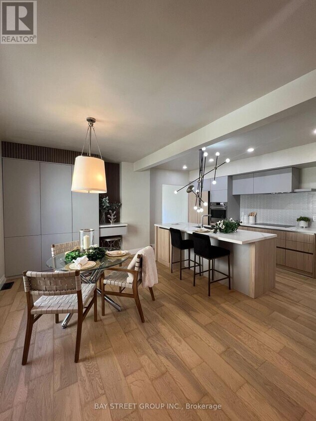 Primary Photo - 396 Emerald St N