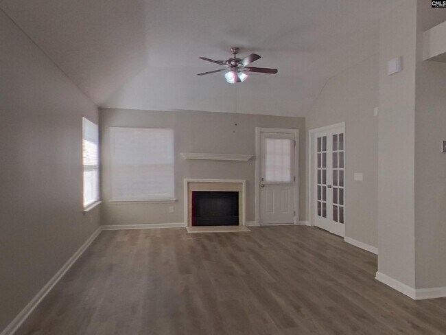Building Photo - 136 Westport Dr