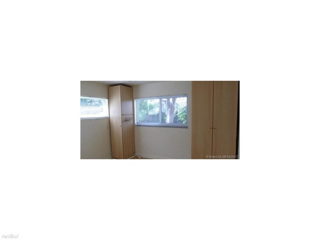 Foto del edificio - 4532 N Andrews Ave