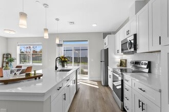 Building Photo - The Vale