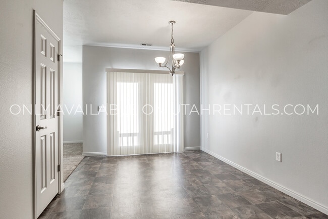 Building Photo - 71 N 1620 W