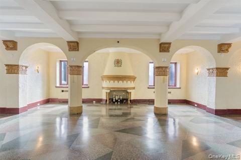 Foto del edificio - 89-10 35th Ave