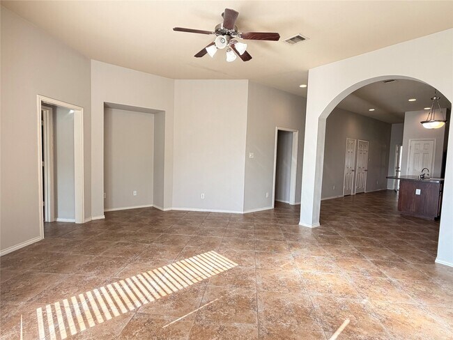 Foto del edificio - 2210 Thorn Berry Creek Ln