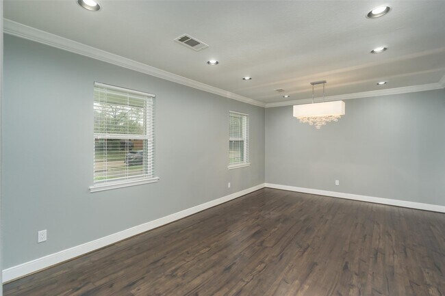 Foto del edificio - 8326 Hazen St