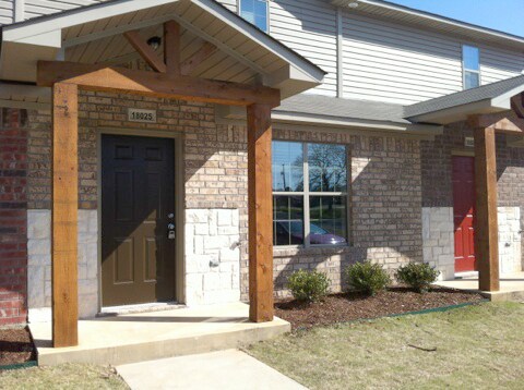 Primary Photo - Coming Soon! 1 Bedroom 1.5 Bath Townhome f...
