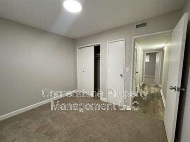 Foto del edificio - 2506 Redbud Ln