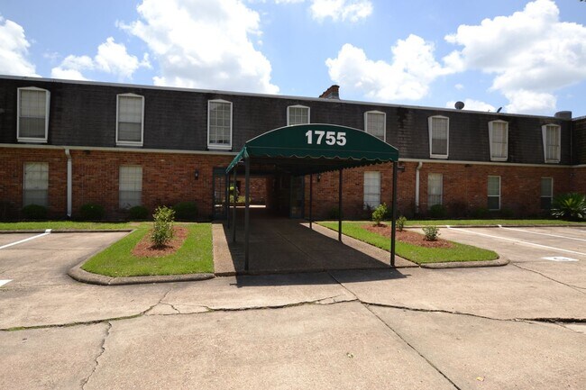 Foto del edificio - MOVE IN SPECIAL!  Newly updated, 2 bedroom, 2 bath Condo at Westdale Club Condos