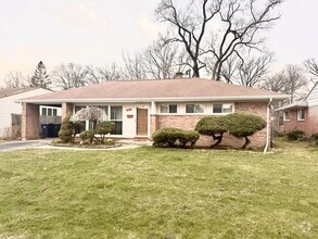 Building Photo - 1024 Longaker Rd
