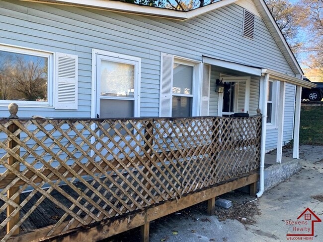 Foto del edificio - 2110 Brown Ave