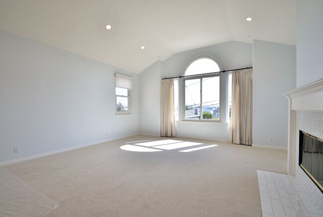 Foto del edificio - 3 Bed 2.5 Bath Home.