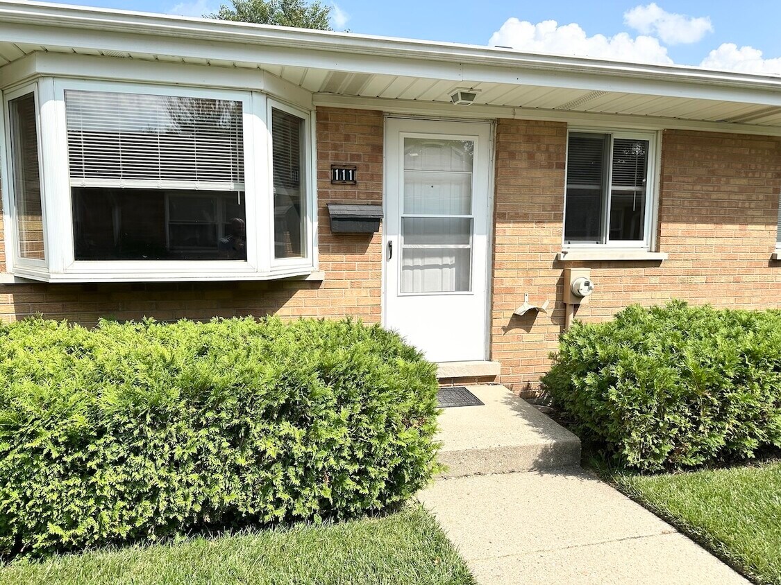 Primary Photo - 111 Deborah Ln