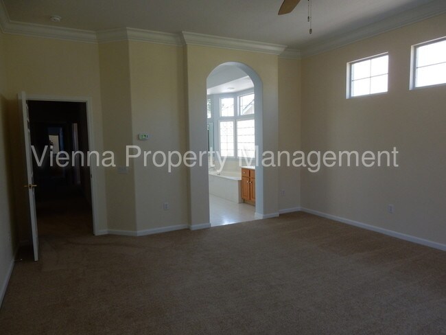 Foto del edificio - 517 Cold Stream Ct