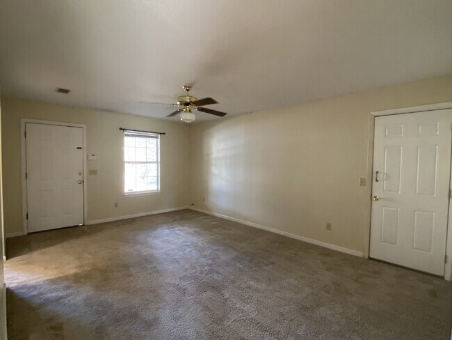 Foto del edificio - House for Rent