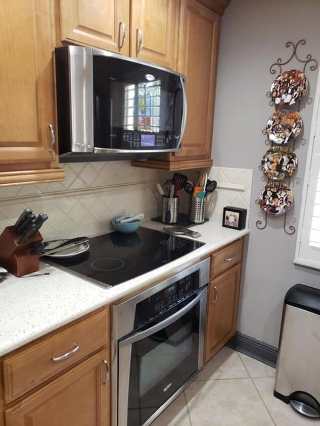 Photo - 3980 Oaks Clubhouse Drive 101, Pompano Beach, FL 33069