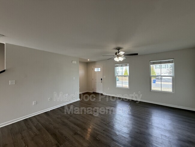 Building Photo - 127 Harper Ln