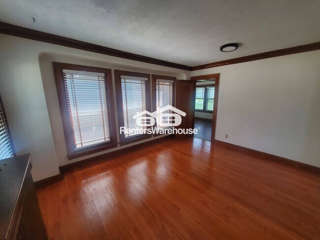 Foto del edificio - 502 W Oakland Ave
