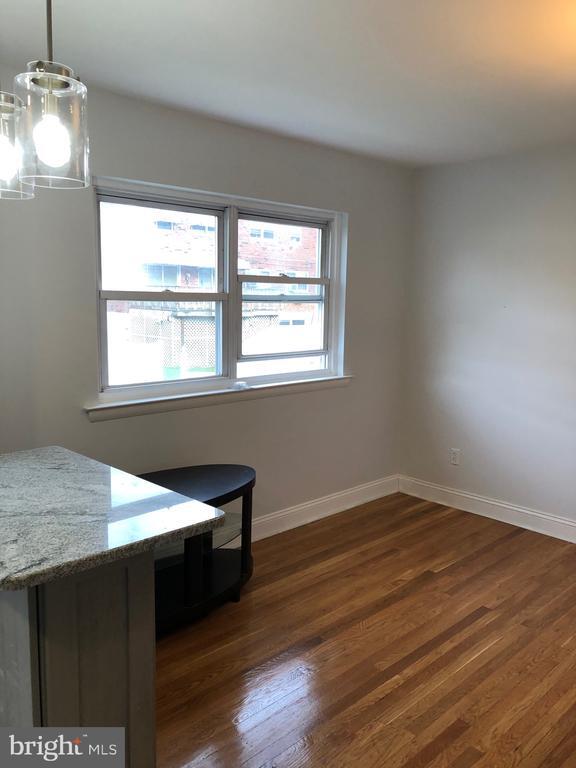 Foto del edificio - 3243 Lester Rd