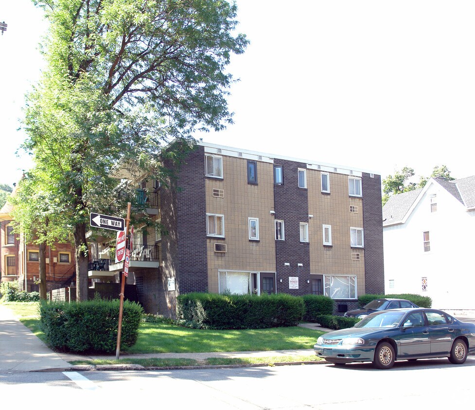 Primary Photo - 926 Ivy St