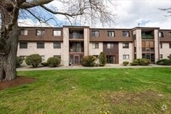 Building Photo - 1 Greenbriar Dr