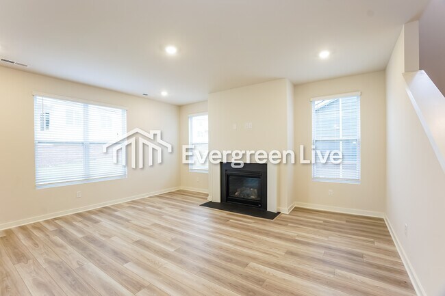 Foto del edificio - 880 Bur Oak Ct