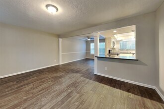 Building Photo - 46 Berryfrost Ln