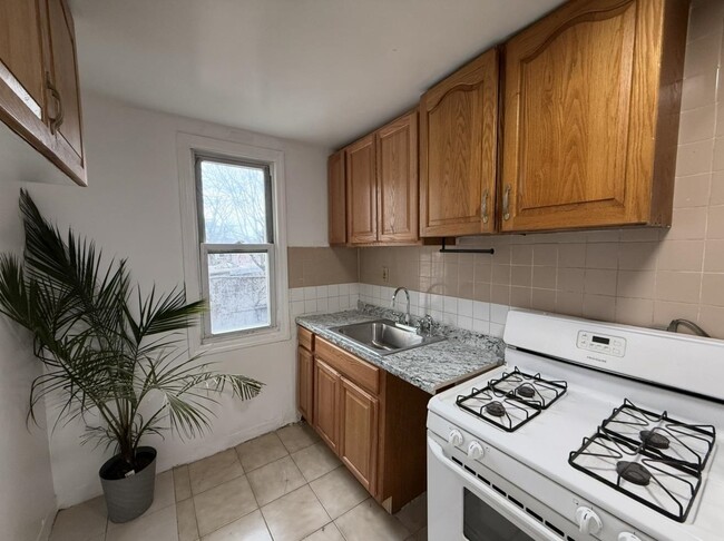 Building Photo - 2408 Central Ave