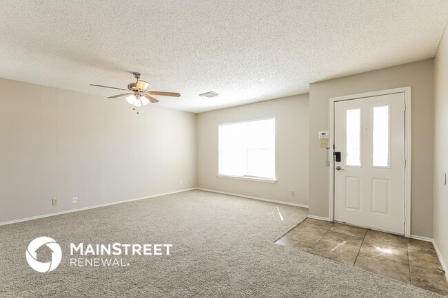 Building Photo - 6139 Candletree