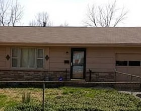 Building Photo - 1815 E 83rd St