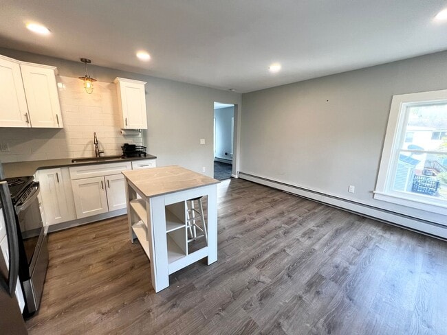 Photo - 359 S Main St Apartment