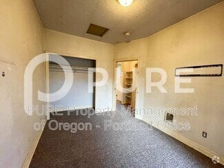 Building Photo - 1127 SE Stephens St
