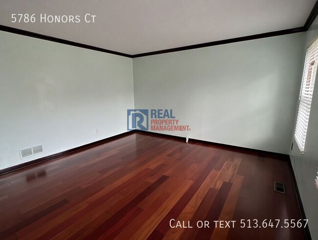 Foto del edificio - 5786 Honors Ct