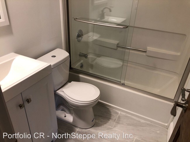 Building Photo - 4 br, 2 bath Apartment - 322 E 18th Ave