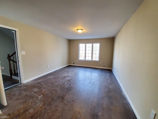Building Photo - 6 br, 3 bath  - 41 Blum St Apt 1