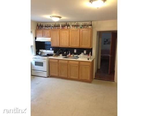 Building Photo - 2 Greylock Rd