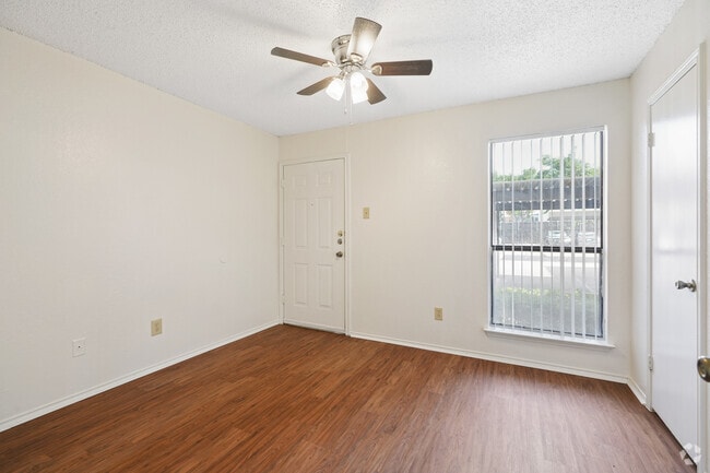 1BR, 1BA - 650SF - Bedroom - The Gallery Apartments