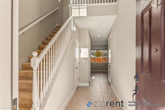 Foto del edificio - 3 br, 2.5 bath House - 351 Fantail Way, Gi...