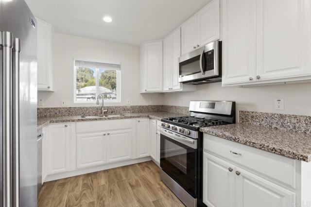 Foto del edificio - 3258 Imperial Ave