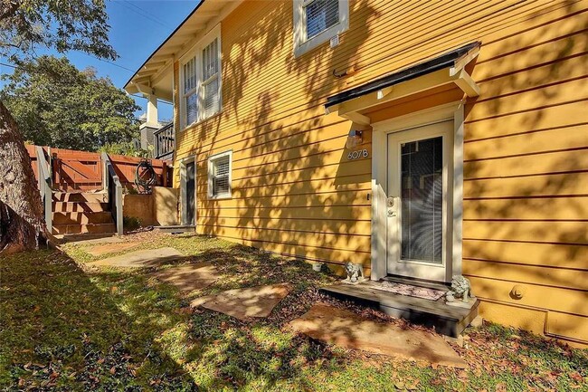Building Photo - 607 Baylor St
