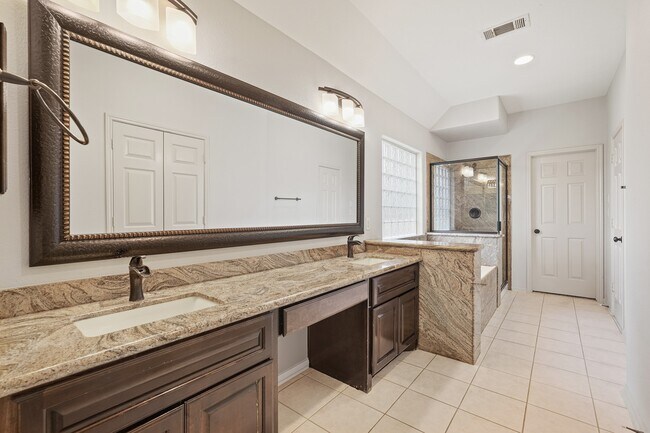 Foto del edificio - 24543 Pelican Hill Dr