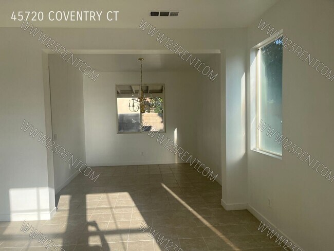 Foto del edificio - 45720 Coventry Ct.