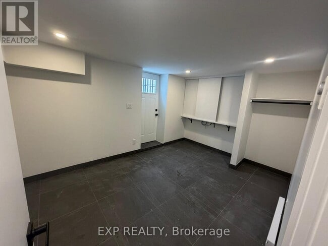 Building Photo - 813 Norton Ave