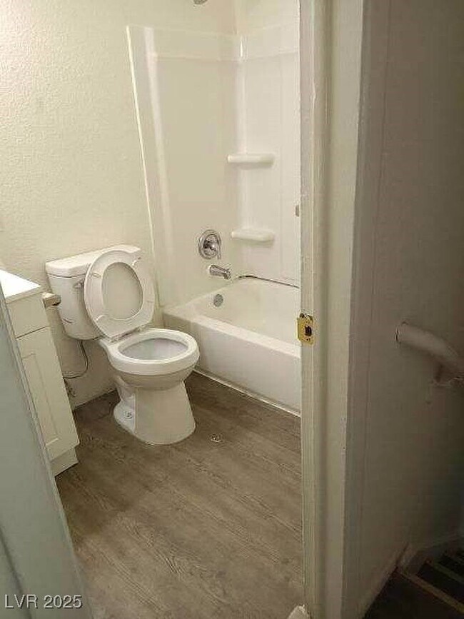 Foto del edificio - 301 Lance Ave