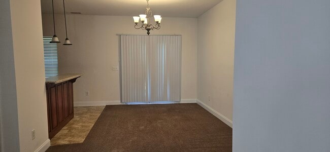 Dining Area - 122 Crown Point Dr