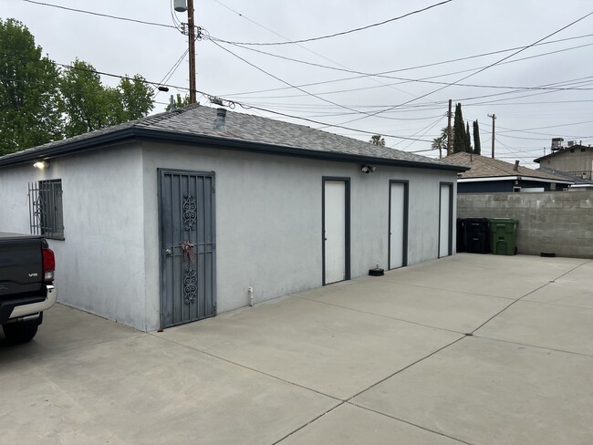 Foto del edificio - 12717 Oxnard St