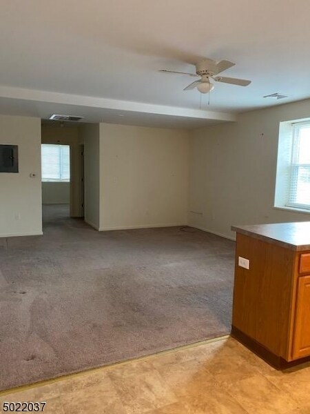 Building Photo - 471 Pompton Ave