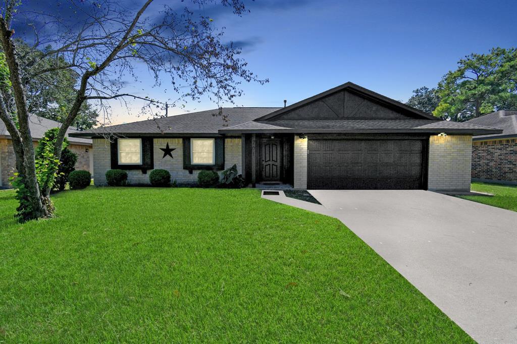Primary Photo - 701 Regency Dr
