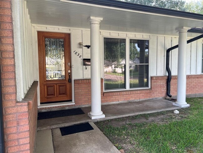 Foto del edificio - 1838 Mill Creek Dr