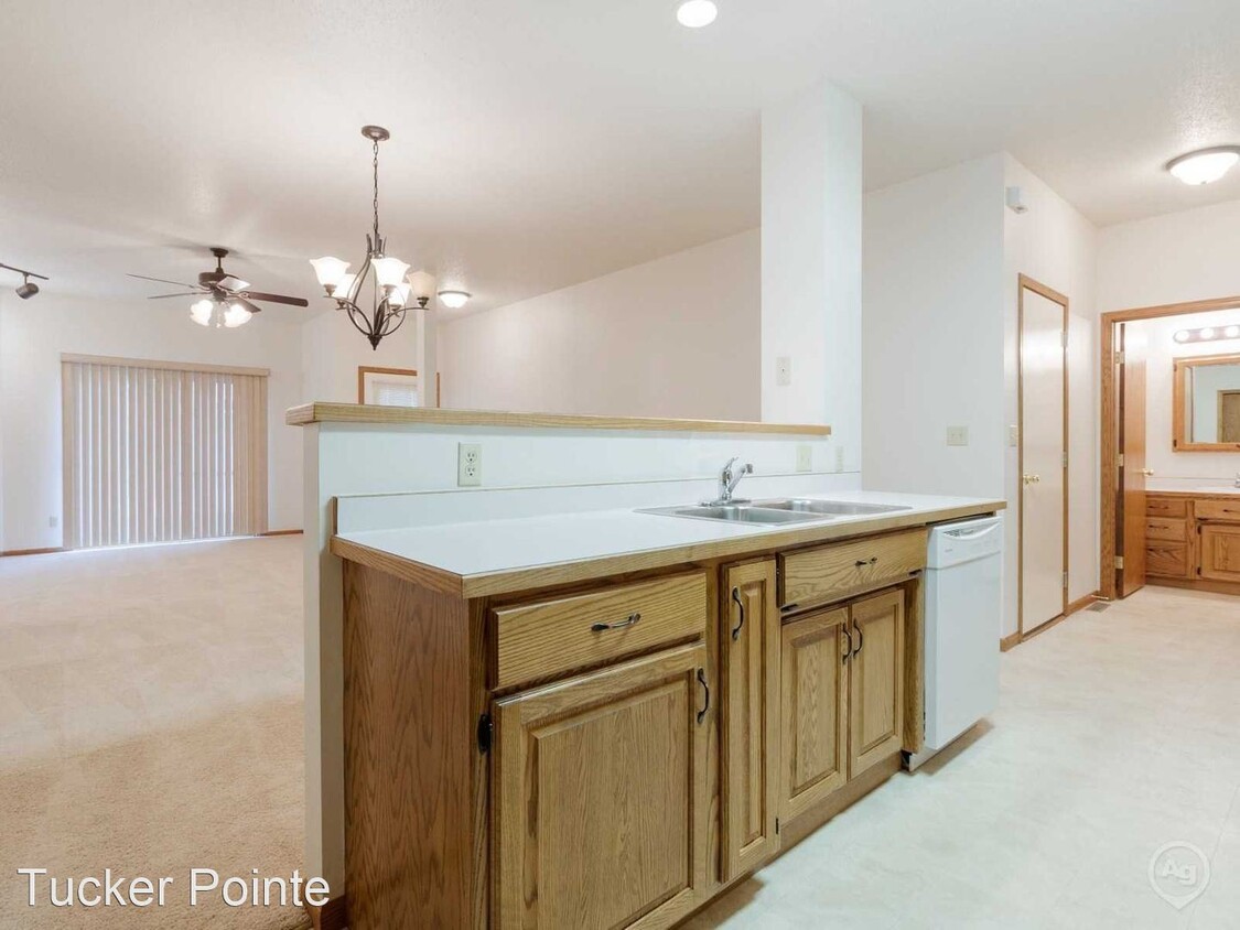 Foto principal - 3207 23rd Ave S